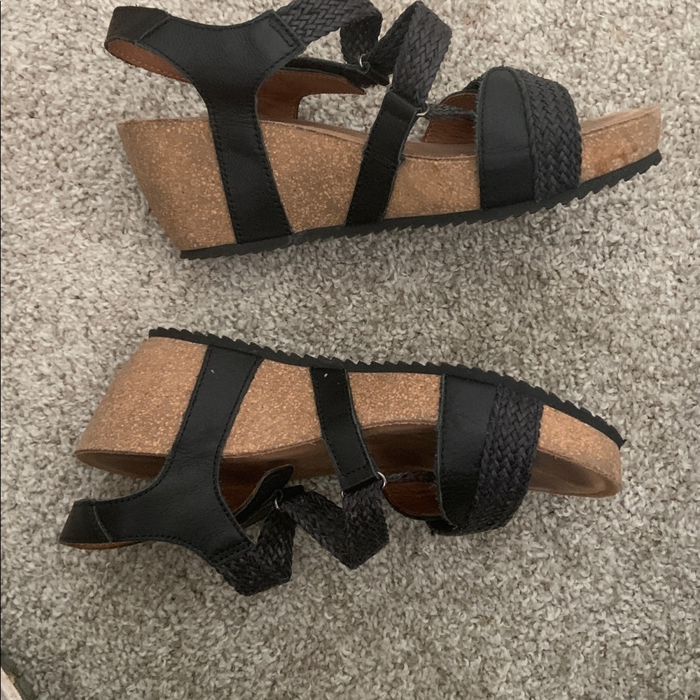 Taos wedge Trulie Sandals7-7.5 (38) - Picture 2 of 6